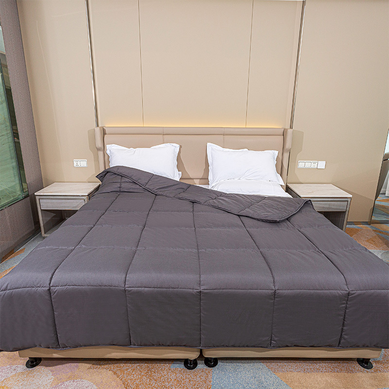 Tkanina ： Náplň mikrovlákna: Skleněné korálky / Polyesterová barva: Bílá nebo přizpůsobená velikost: Twin, plná, královna, král nebo přizpůsobené balení: vysávané, PVC, dráty nebo přizpůsobené.